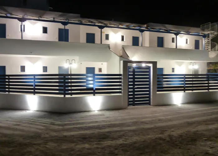 Dedes Apartments